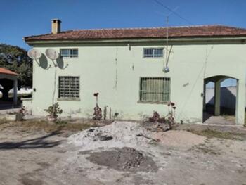 Casa em leilão - Rua Lauro Ribeiro, 1645 - Pelotas/RS - Banco Santander Brasil S/A | Z27948