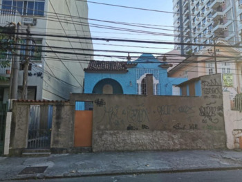 Casa em leilão - Rua Castro Alves, 65 - Rio De Janeiro/RJ - Banco Santander Brasil S/A | Z28209LOTE018