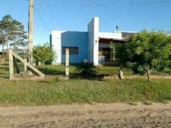 Casa em leilão - Rua Sergipe, 2011 - Tramandaí/RS - Itaú Unibanco S/A | Z28291LOTE021