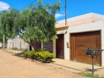 Casa em leilão - Rua Tertuliano F. de Oliveira, 26 - Irecê/BA - Banco Bradesco S/A | Z28704
