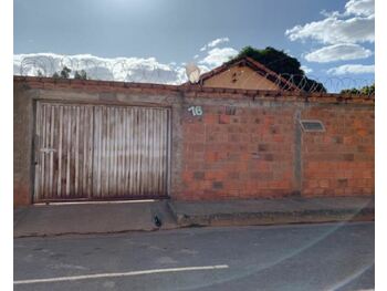 Casa em leilão - Rua José Santos Norte, 76 - Janaúba/MG - Rodobens Administradora de Consórcios Ltda | Z28764