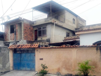 Casa em leilão - Rua General Marck Clarck, 95 - São Gonçalo/RJ - Rodobens Administradora de Consórcios Ltda | Z28764