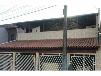 Casa em leilão - Rua Djalma Vitor dos Santos, 261 - Paula Cândido/MG - Itaú Unibanco S/A  | Z28815