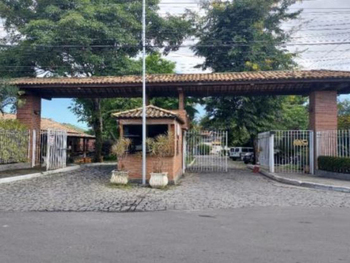 Casa em leilão - Rua Cristalina, 129 - São Gonçalo/RJ - Itaú Unibanco S/A  | Z28815