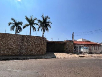 Casa em leilão - Alameda dos Jasmins, 2-35 - Bauru/SP - Banco Santander Brasil S/A | Z29283