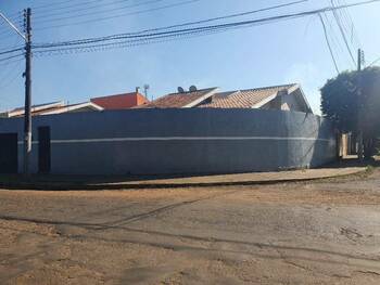 Casa em leilão - Avenida Santino Brianezi, 4 - Ourinhos/SP - Banco Santander Brasil S/A | Z29380