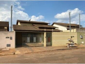 Casa em leilão - Rua Filemon Marcelino de Araújo, 409 - Santa Helena de Goiás/GO - Banco Bradesco S/A | Z29389