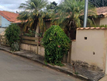Casa em leilão - Rua Padre Godinho, 233 - Carmo da Cachoeira/MG - Banco Santander Brasil S/A | Z29744