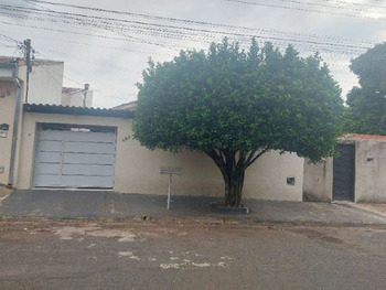 Casa em leilão - Rua Adelino Valentin, 432 - Ribeirão Preto/SP - Banco Santander Brasil S/A | Z29543