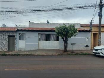 Casa em leilão - Rua Mercúrio, 107 - Uberlândia/MG - Banco Santander Brasil S/A | Z29829