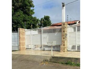 Casa em leilão - Rua Oliveira dos Brejinhos, 47 - Feira de Santana/BA - Banco Santander Brasil S/A | Z30020LOTE001
