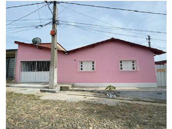 Casa em leilão - Rua Umburatiba, 198 - Águas Formosas/MG - Banco Bradesco S/A | Z29879