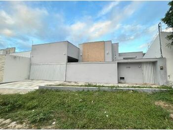 Casa em leilão - Rua Maria Dulce, 110 - Pau dos Ferros/RN - Banco Santander Brasil S/A | Z29855