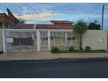Casa em leilão - Avenida Paulo Campos, S/N - Rio Verde/GO - Banco Santander Brasil S/A | Z29748