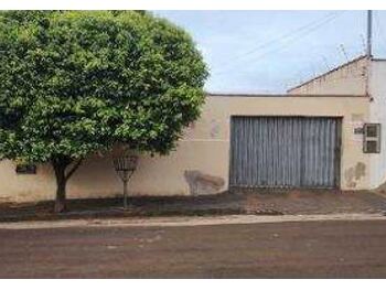Casa em leilão - Rua Lion, 170 - Ituiutaba/MG - Banco Bradesco S/A | Z30224LOTE006