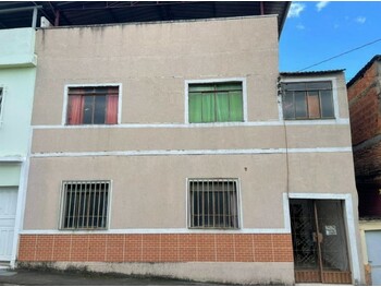 Casa em leilão - Rua Fidélis Guimarães, 192 - São João Del Rei/MG - Banco Santander Brasil S/A | Z29950LOTE014