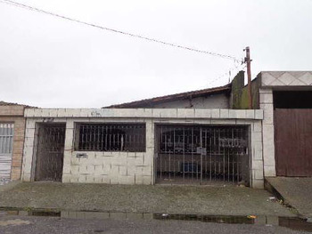 Casa em leilão - Rua Antero de Moura, 723 - São Vicente/SP - Banco Bradesco S/A | Z30151LOTE024