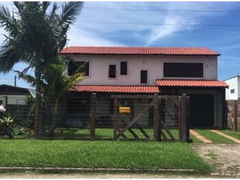 Casa em leilão - Rua Cruz Alta, 305 - Imbé/RS - Banco Santander Brasil S/A | Z30085