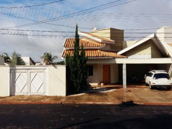 Casa em leilão - Avenida Winter Biancchardi, 264 - Araraquara/SP - Tribunal de Justiça do Estado de São Paulo | Z30089LOTE001