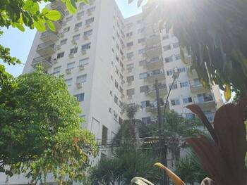 Apartamentos e Flats em leilão - Rua Embaixador Ramon Carcano, 95 - Rio de Janeiro/RJ - Banco Santander Brasil S/A | Z30255LOTE236