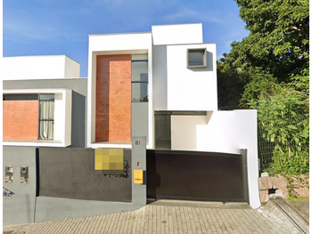 Casa em leilão - Rua Biguaçu, 81 - Blumenau/SC - Creditas Soluções Financeiras Ltda | Z30344LOTE008