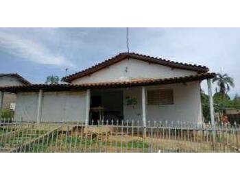 Casa em leilão - Rua São Vicente do Araguaia, 215 - Catalão/GO - Banco Santander Brasil S/A | Z30507LOTE058