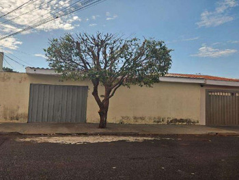 Casa em leilão - Rua Nicola Scavacini, 416 - Ribeirão Preto/SP - Banco Bradesco S/A | Z30700LOTE033