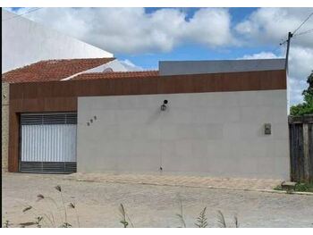 Casa em leilão - Rua Walfrido Siqueira Cavalcante, 292 - Monteiro/PB - Banco Santander Brasil S/A | Z30661LOTE007