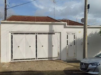 Casa em leilão - Rua Almirante Barroso, 93 - Lins/SP - Banco Bradesco S/A | Z30700LOTE031