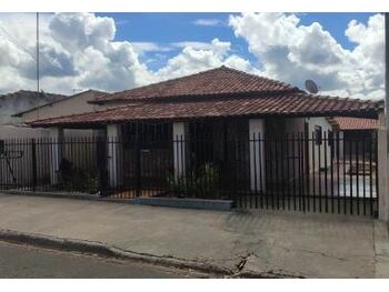 Casa em leilão - Rua Leone Geraldo, 961 - Cajobi/SP - Banco Santander Brasil S/A | Z30263LOTE005