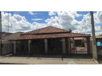 Casa em leilão - Rua Leone Geraldo, 961 - Cajobi/SP - Banco Santander Brasil S/A | Z31084LOTE186