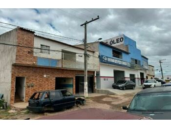 Casa em leilão - Avenida Doutor Nilo Coelho, 50-A - Cabrobó/PE - Banco Santander Brasil S/A | Z31085LOTE005