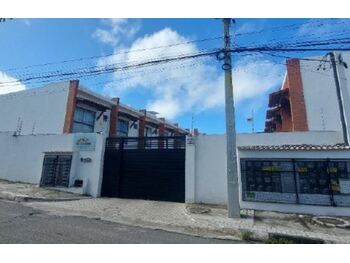 Casa em leilão - Rua São Matheus, 536 - Lauro de Freitas/BA - Banco Santander Brasil S/A | Z30958LOTE005