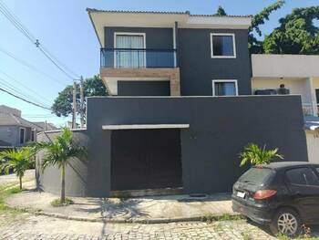 Casa em leilão - Rua Radialista Luiz Mendes, 200 - Rio de Janeiro/RJ - Banco Santander Brasil S/A | Z31084LOTE061