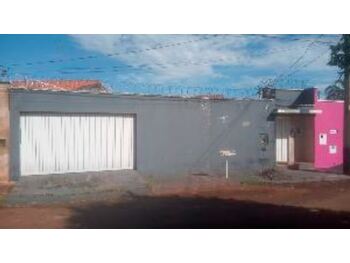 Casa em leilão - Rua Maria Abadia Moraes Cunha, 160 - Ituiutaba/MG - Banco Bradesco S/A | Z31350LOTE038
