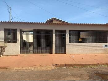 Casa em leilão - Rua Tucano, 110 - Maracajú/MS - Banco Santander Brasil S/A | Z31347LOTE025