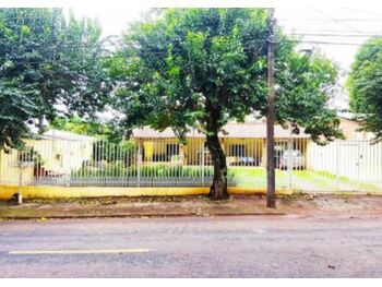 Casa em leilão - Rua Jorge Nassar, 334 - Foz do Iguaçu/PR - Banco Bradesco S/A | Z31216LOTE008