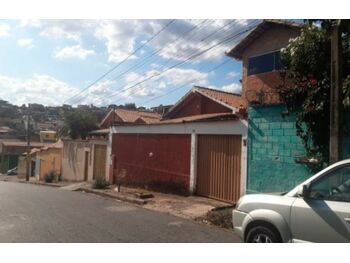 Casa em leilão - Rua dos Coqueiros, 247 - Betim/MG - Itaú Unibanco S/A | Z31370LOTE010