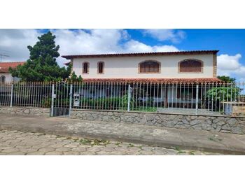 Casa em leilão - Rua Caparaó, 174 - Araruama/RJ - Banco Bradesco S/A | Z31432LOTE007