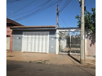 Casa em leilão - Rua Miguel Couto, 483 - Ribeirão Preto/SP - Banco Bradesco S/A | Z31665LOTE004