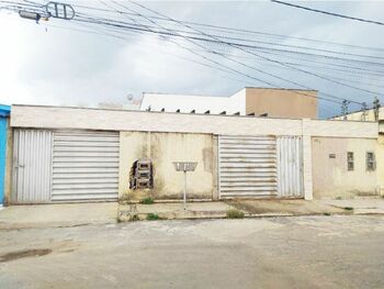 Casa em leilão - Rua Celso Machado, 105 - Sete Lagoas/MG - Banco Santander Brasil S/A | Z31549LOTE172