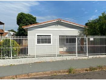 Casa em leilão - Rua Antônio Carlos de Abreu Sodré, 32 - Regente Feijó/SP - Banco Santander Brasil S/A | Z31444LOTE014