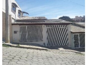 Casa em leilão - Rua Presidente Tancredo Neves, 114 - Campo Belo/MG - Banco Cooperativo Sicoob S.A. | Z31866LOTE021