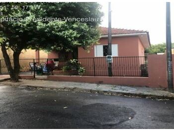 Casa em leilão - Rua Varginha, 25 - Presidente Venceslau/SP - Banco Bradesco S/A | Z31728LOTE028