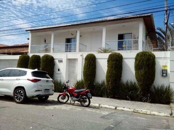 Casa em leilão - Rua Oswaldo Tavares, 186 - Campos dos Goytacazes/RJ - Banco Santander Brasil S/A | Z31766LOTE096