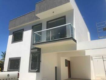 Casa em leilão - Rua Marta Maria de Jesus, 279 - Lauro de Freitas/BA - Banco Santander Brasil S/A | Z31875LOTE006