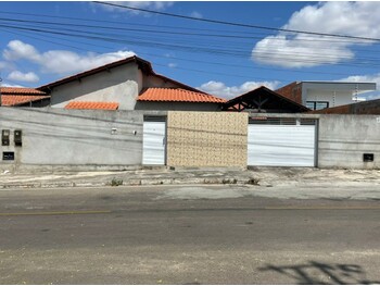 Casa em leilão - Rua Olavo Bilac, 196 - Paulo Afonso/BA - Banco Santander Brasil S/A | Z31781LOTE009