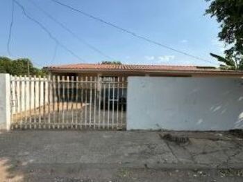 Casa em leilão - Rua Dois, 04 - Cuiabá/MT - Banco Bradesco S/A | Z32088LOTE015