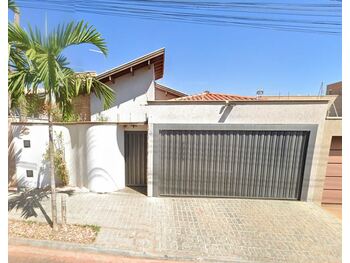 Casa em leilão - Rua Lucio Sarti, 371 - Bebedouro/SP - Banco Santander Brasil S/A | Z31982LOTE230