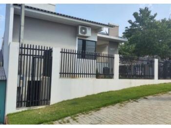 Casa em leilão - Rua Alagoas, 1617 - Capanema/PR - Banco Bradesco S/A | Z31693LOTE035